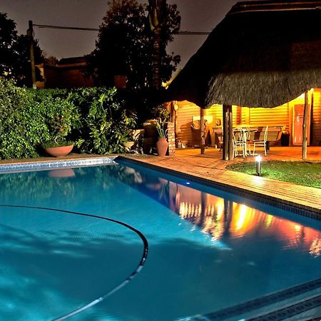 Rest-A-While Guest House - Pretoria-Noord Eksteriør bilde