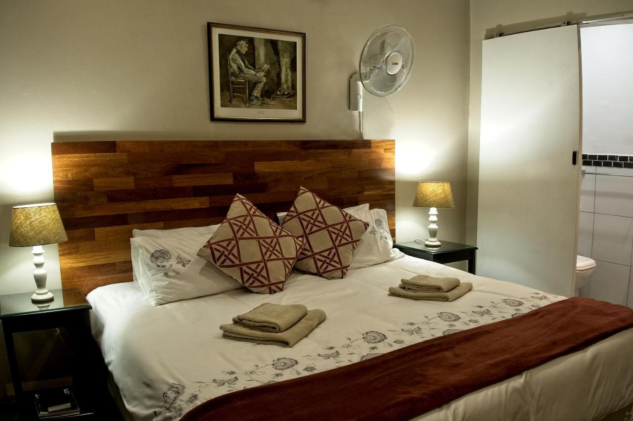 Rest-A-While Guest House - Pretoria-Noord Eksteriør bilde