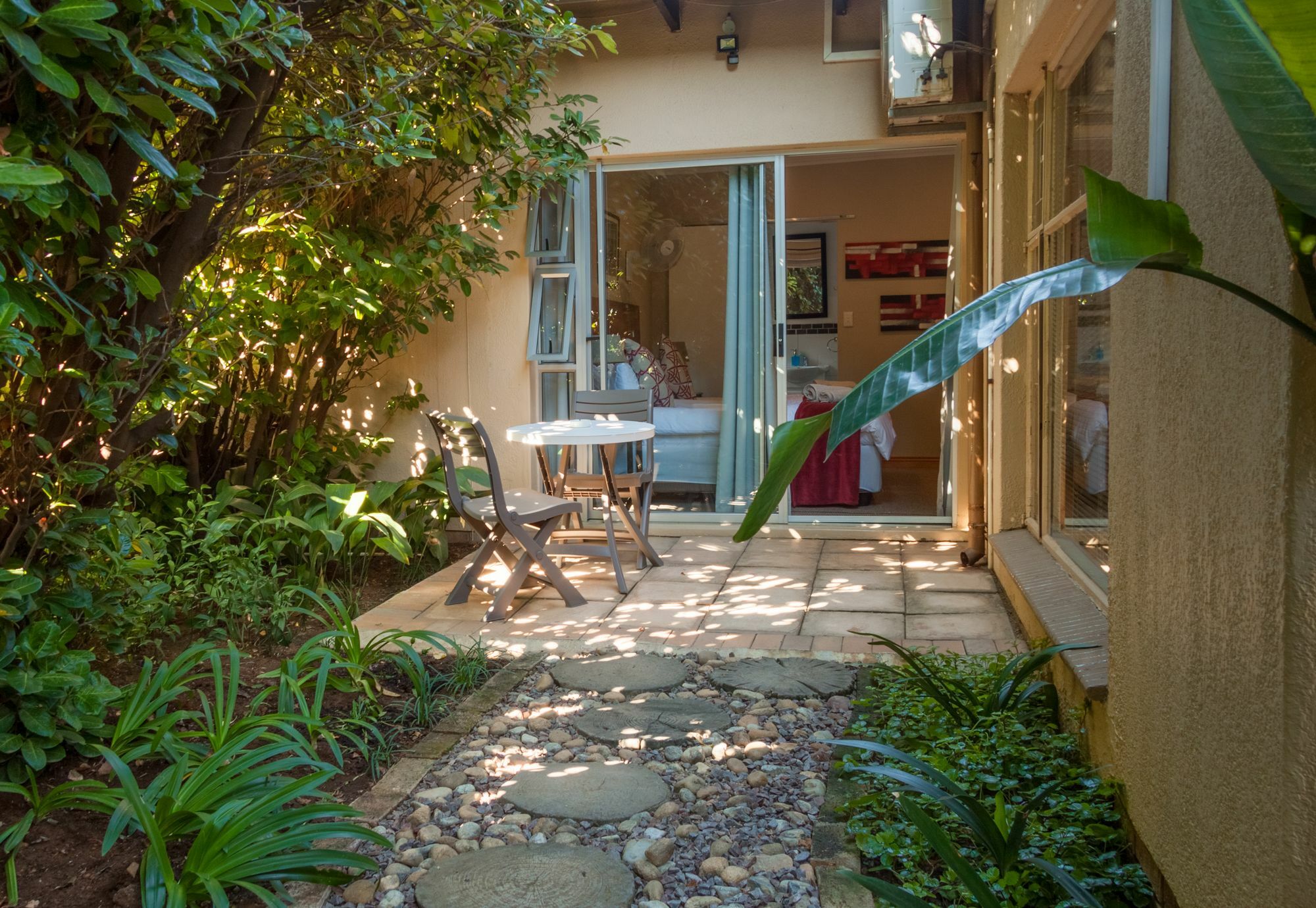 Rest-A-While Guest House - Pretoria-Noord Eksteriør bilde